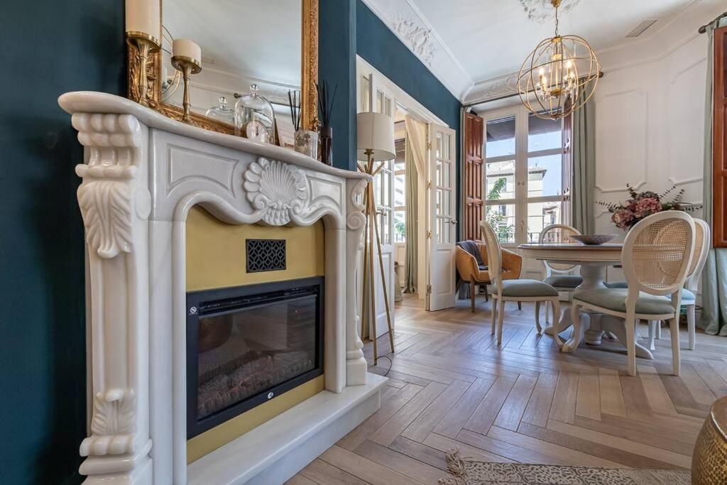 Ch Elvira Luxury Apartment グラナダ エクステリア 写真