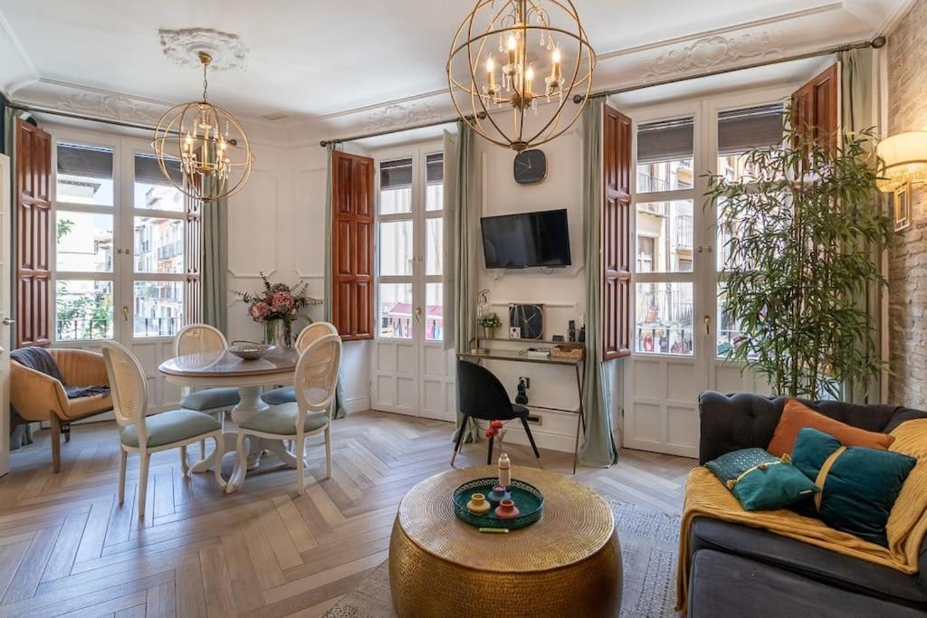 Ch Elvira Luxury Apartment グラナダ エクステリア 写真